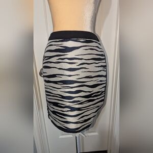 Stylish Black and Gray Skirt Zebra pattern size 8p